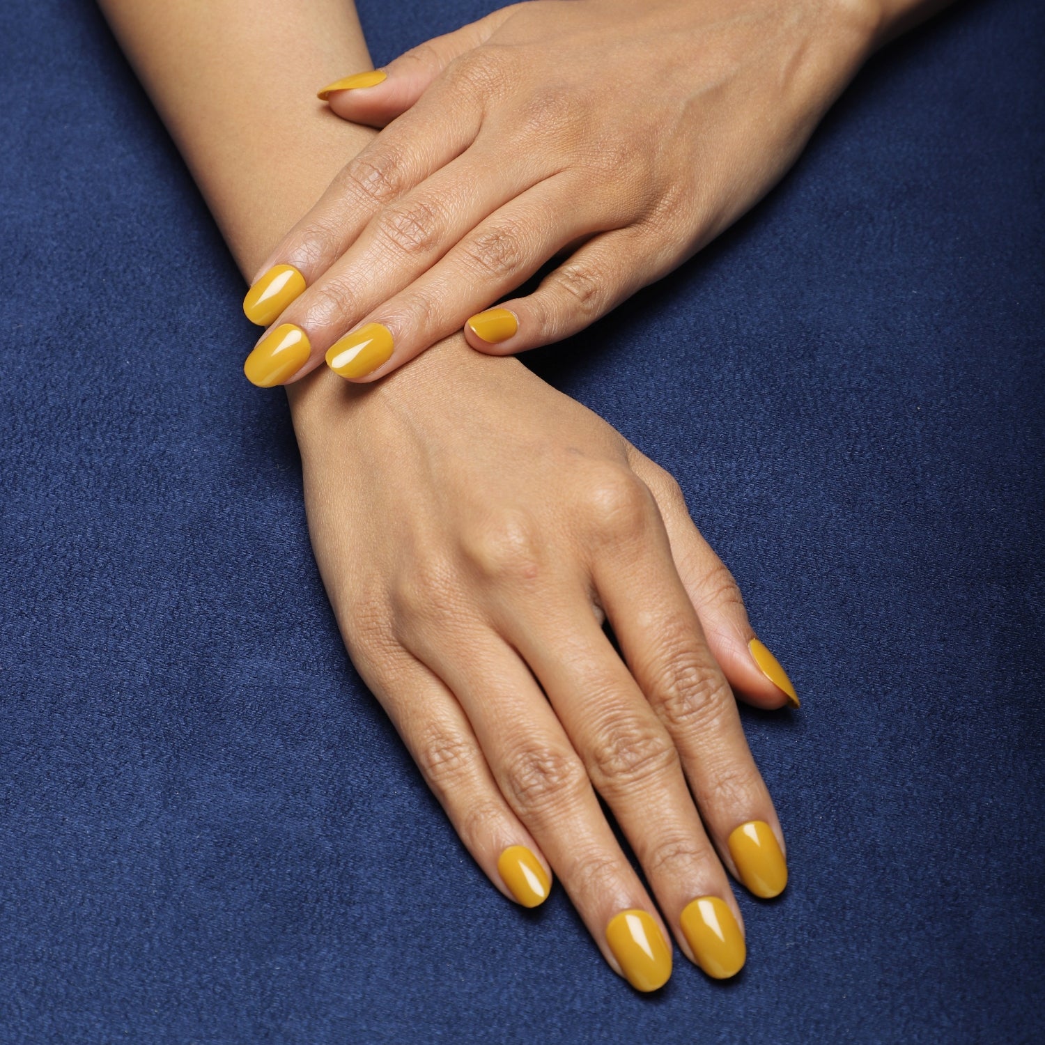 Lick Nail Glossy Finish Mustard Yellow Oval Shape Press On Nails Pack Of 24 Pcs